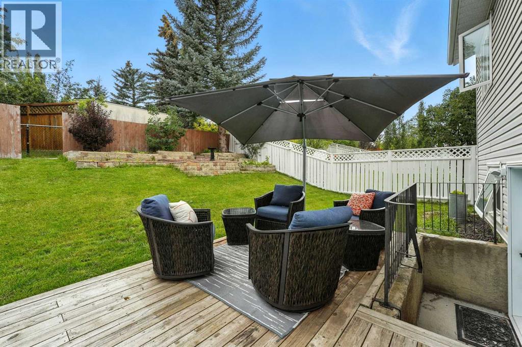 Single Family House 4 Level for Sale in  Macewan Park Circle NW MacEwan Glen Calgary 