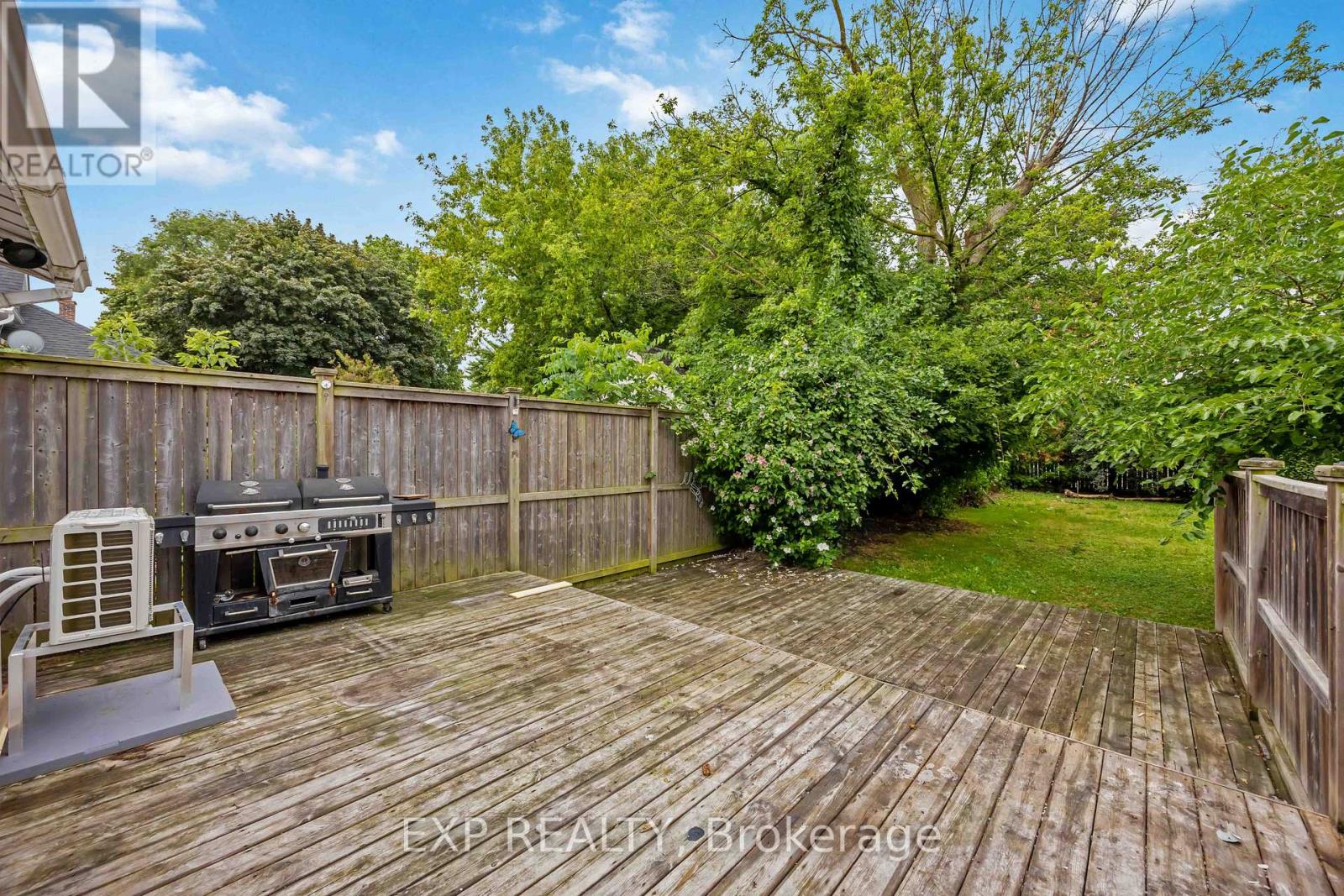 Photo 31 of 173 Brock Street S, Sarnia ON