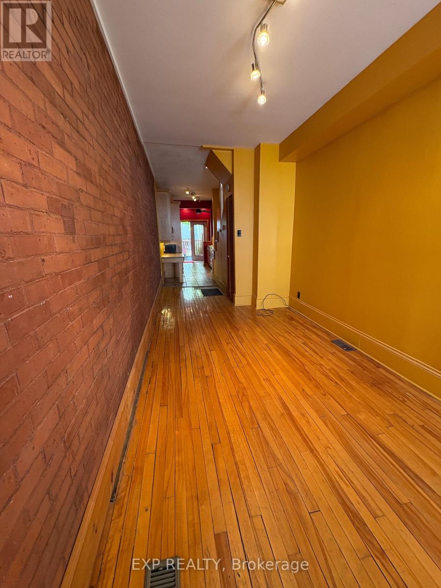 Photo 15 of 234 St Patrick Street W, Ottawa ON