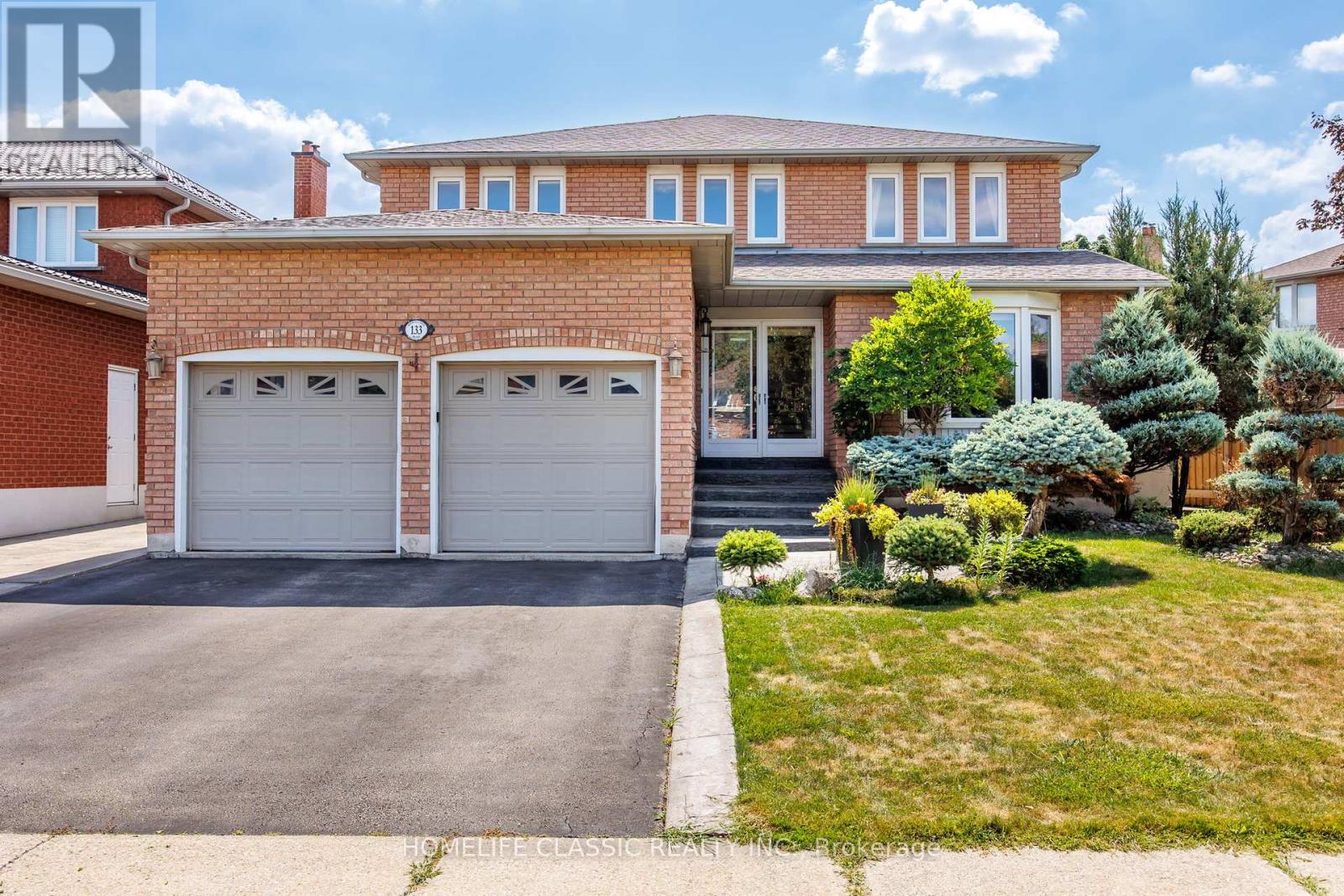 Photo 1 of 133 Medallion Boulevard, Vaughan ON