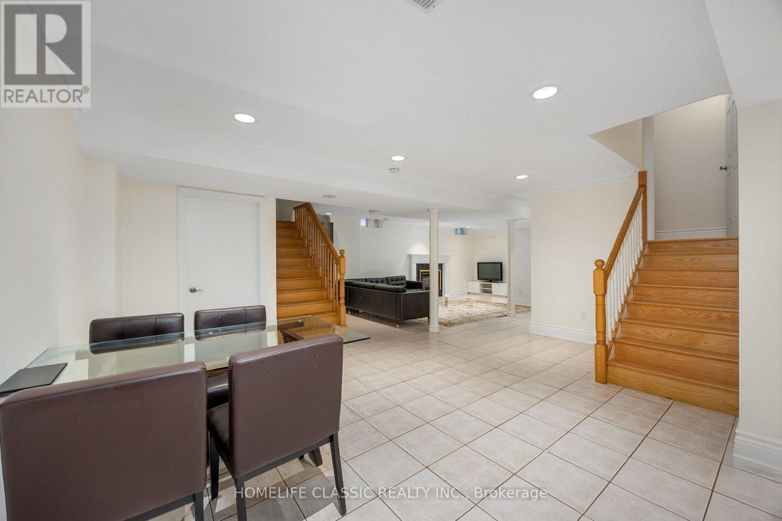 Photo 35 of 133 Medallion Boulevard, Vaughan ON
