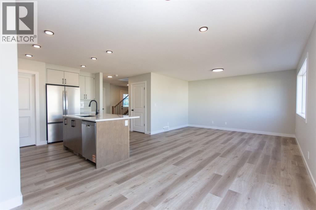Photo 13 of 75 Bardwell Way, Sylvan Lake AB