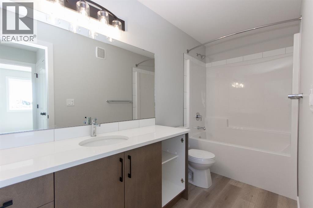 Photo 30 of 75 Bardwell Way, Sylvan Lake AB