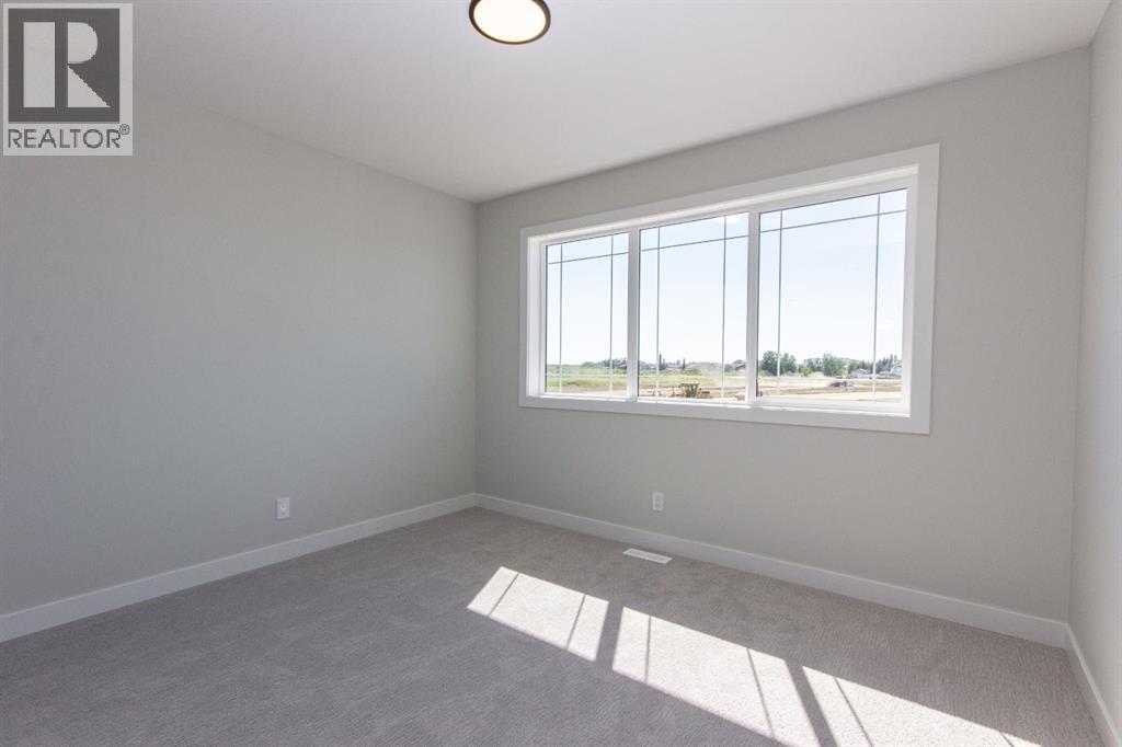 Photo 31 of 75 Bardwell Way, Sylvan Lake AB