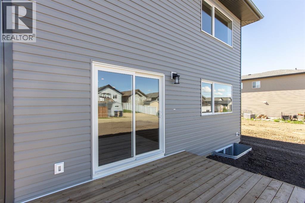 Photo 38 of 75 Bardwell Way, Sylvan Lake AB