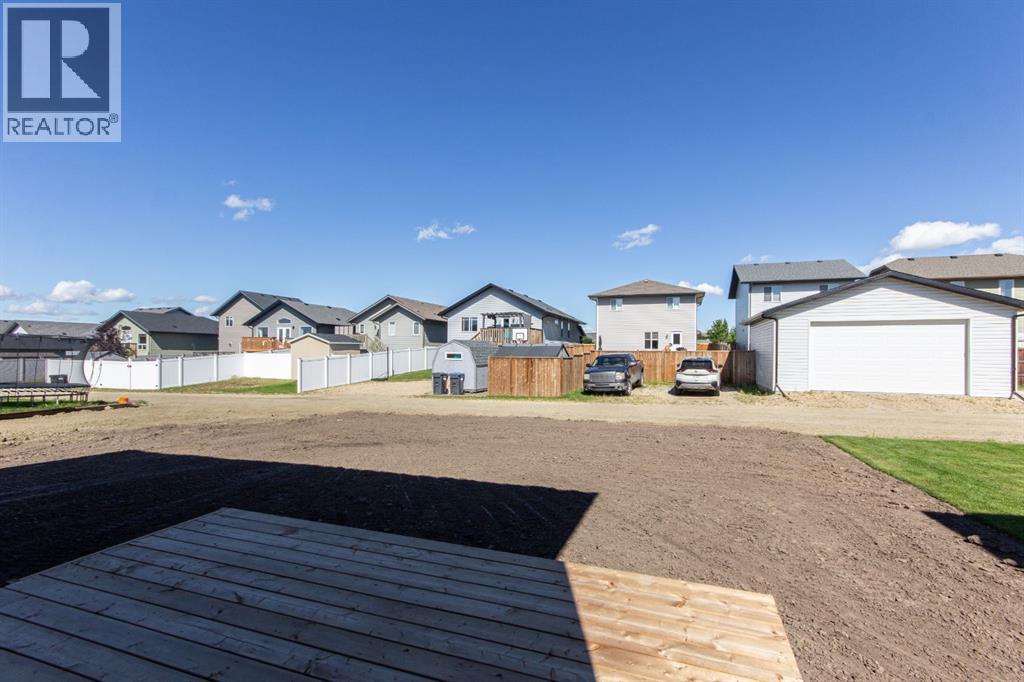 Photo 39 of 75 Bardwell Way, Sylvan Lake AB
