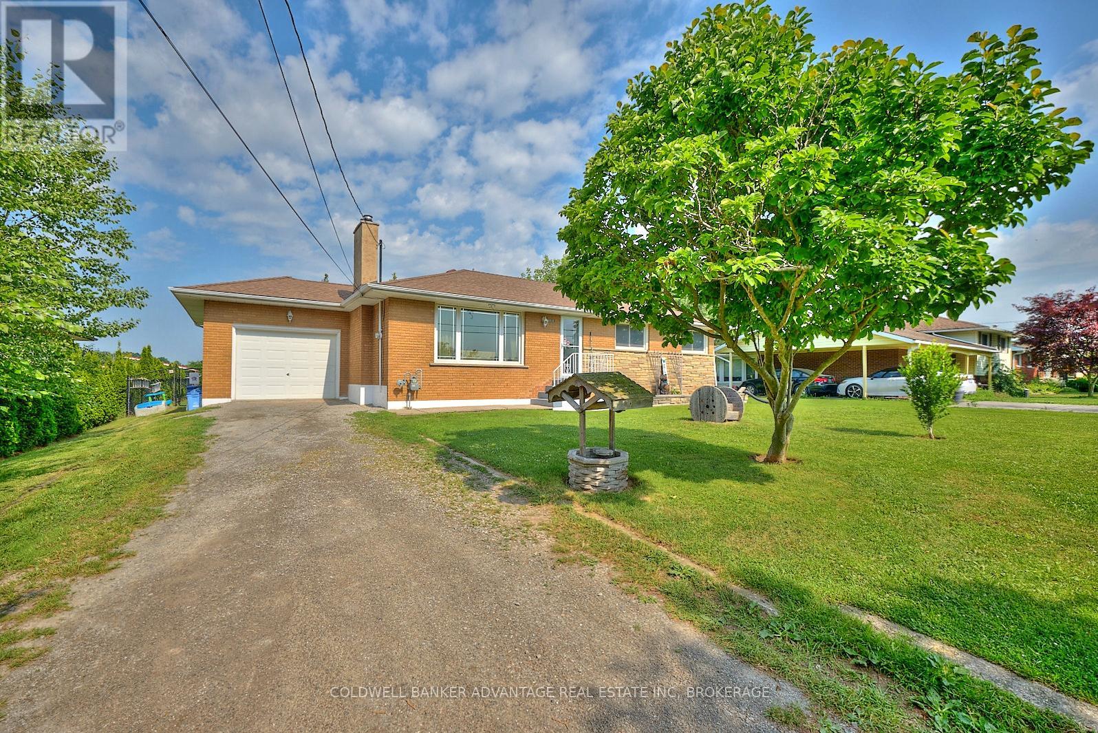 Photo 5 of 3314 Trinity Church Road, Hamilton ON