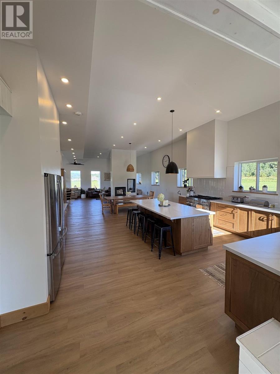 Photo 14 of 587 Watson Rd E, Echo Bay ON