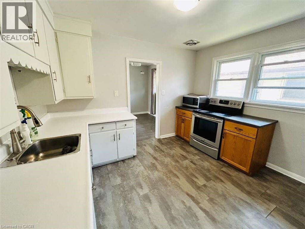 Photo 20 of 344 Victoria Avenue, Belleville ON