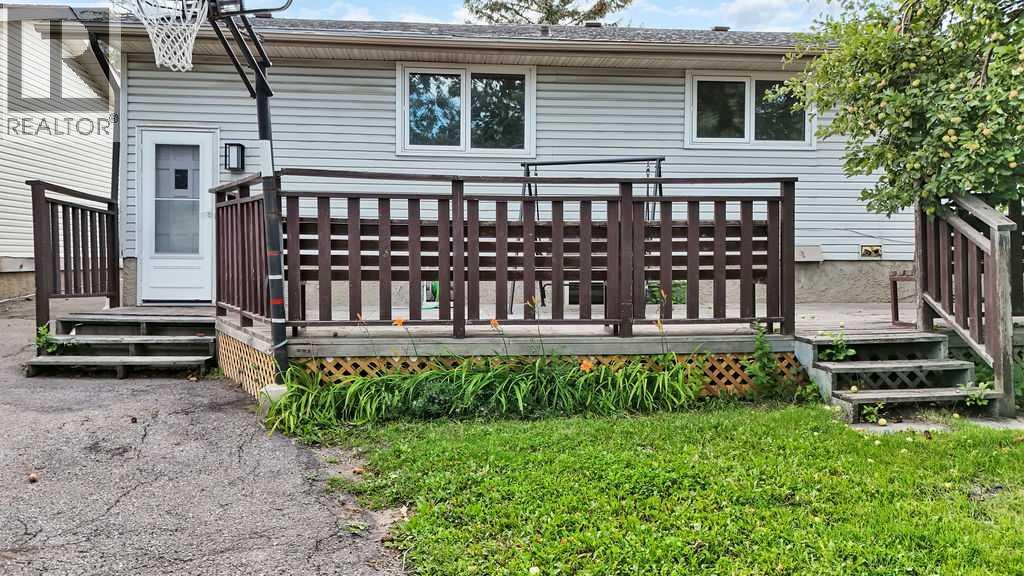 Photo 32 of 10 Radcliffe Crescent Se, Calgary AB