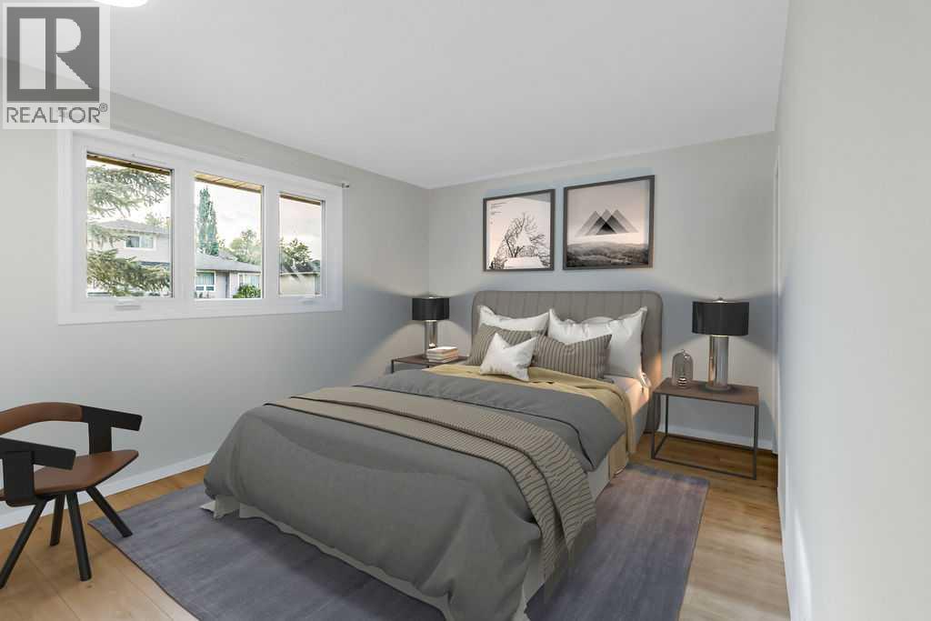 Photo 12 of 10 Radcliffe Crescent Se, Calgary AB