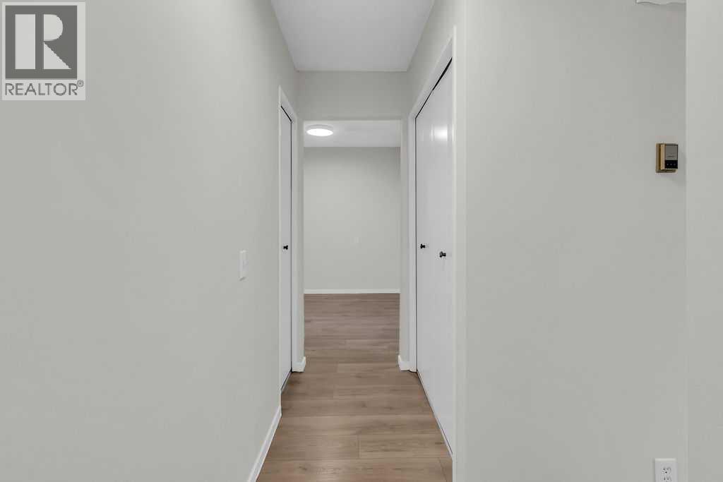 Photo 11 of 10 Radcliffe Crescent Se, Calgary AB