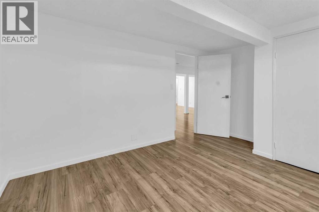Photo 27 of 10 Radcliffe Crescent Se, Calgary AB
