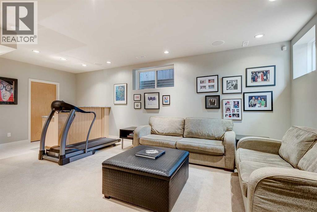 Photo 33 of 3917 15 A Street Sw, Calgary AB