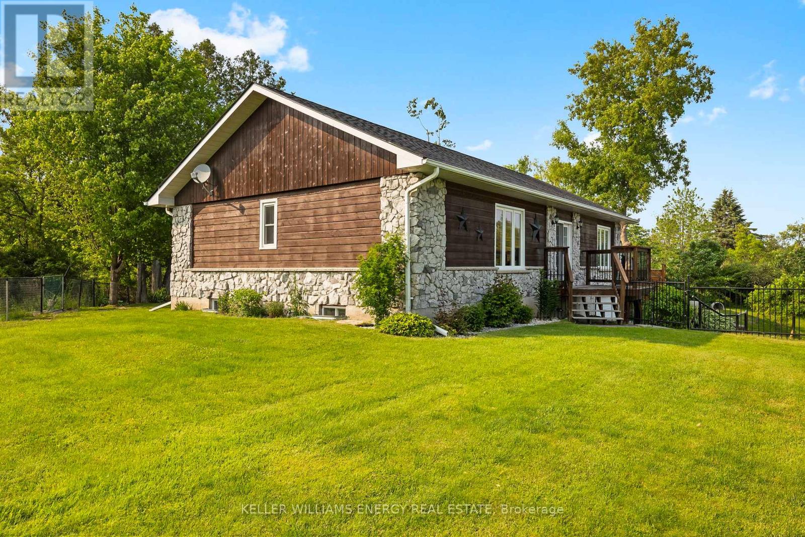 Photo 3 of 4070 Hwy 28, Selwyn ON