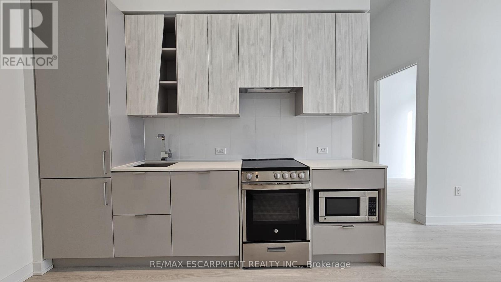Photo 1 of 608 3883 Quartz Road, Mississauga ON