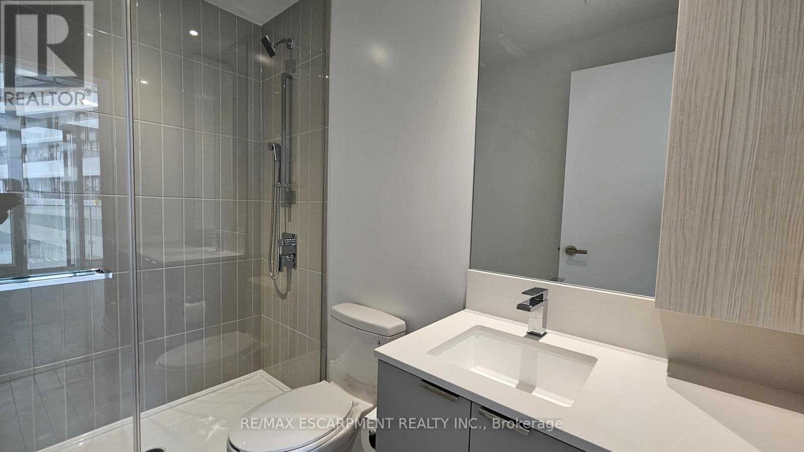 Photo 5 of 608 3883 Quartz Road, Mississauga ON