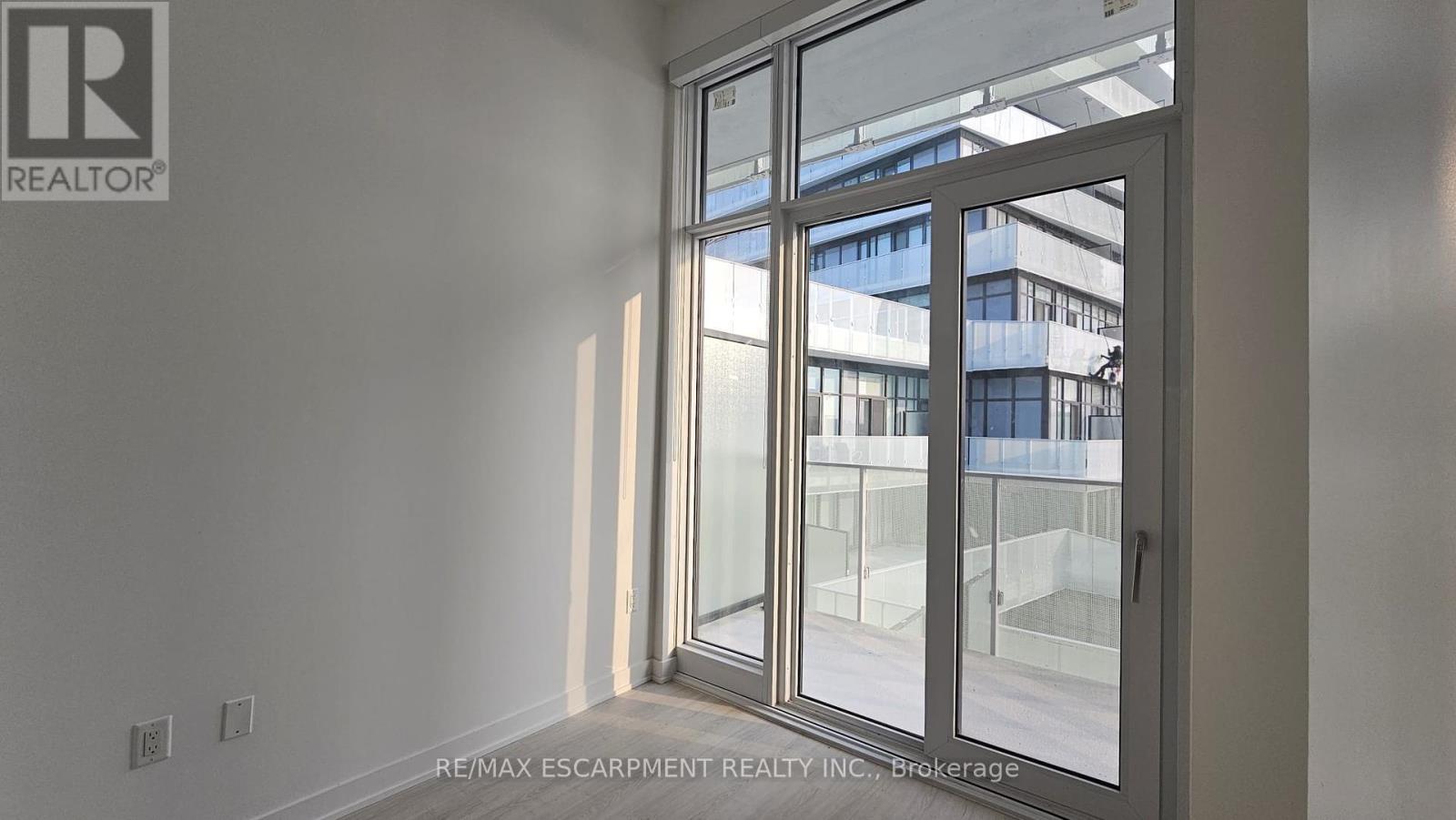 Photo 2 of 608 3883 Quartz Road, Mississauga ON