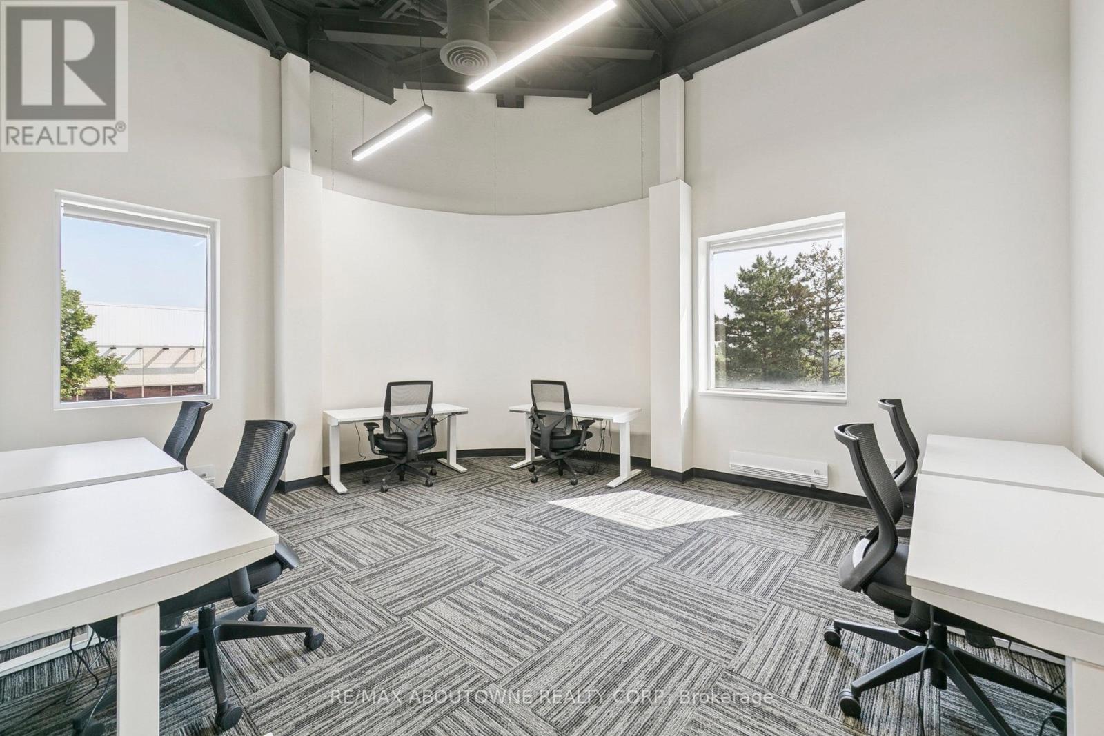 Photo 22 of 211 1 320 Matheson Boulevard W, Mississauga ON