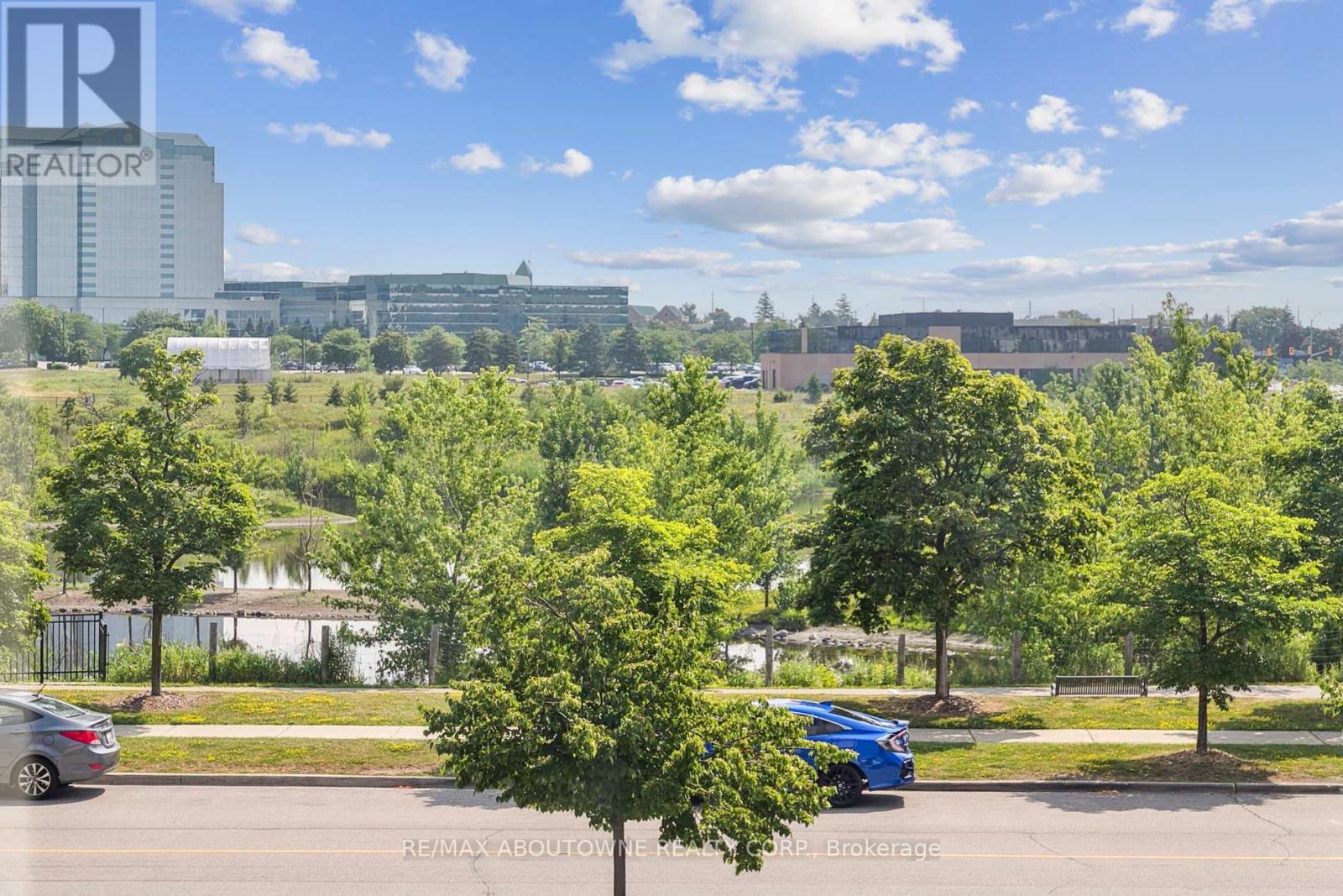 Photo 33 of 211 3 320 Matheson Boulevard W, Mississauga ON