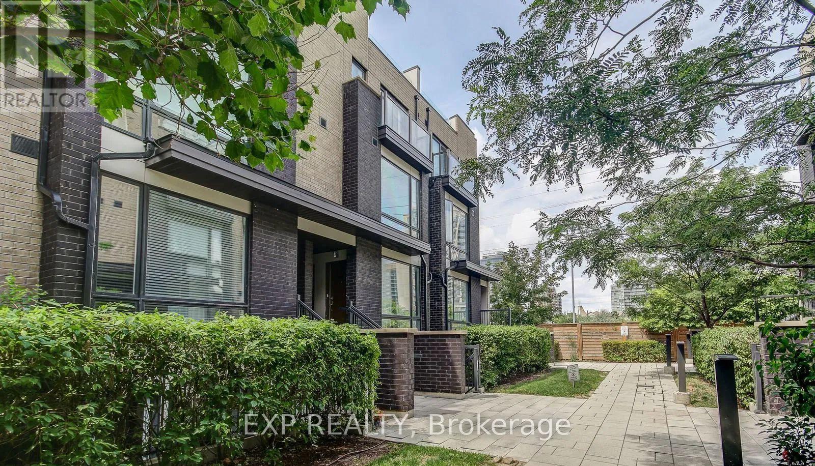 Photo 1 of 94 30 Fieldway Road, Toronto ON