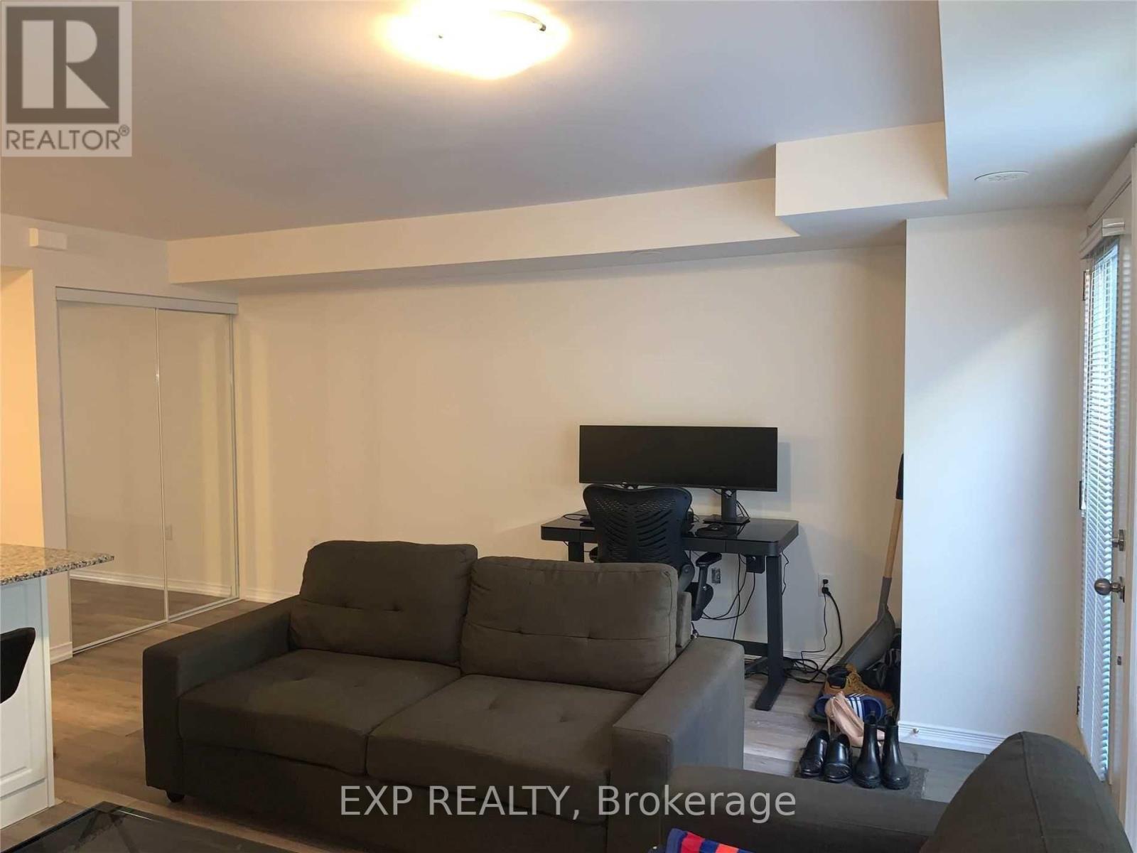 Photo 6 of 94 30 Fieldway Road, Toronto ON