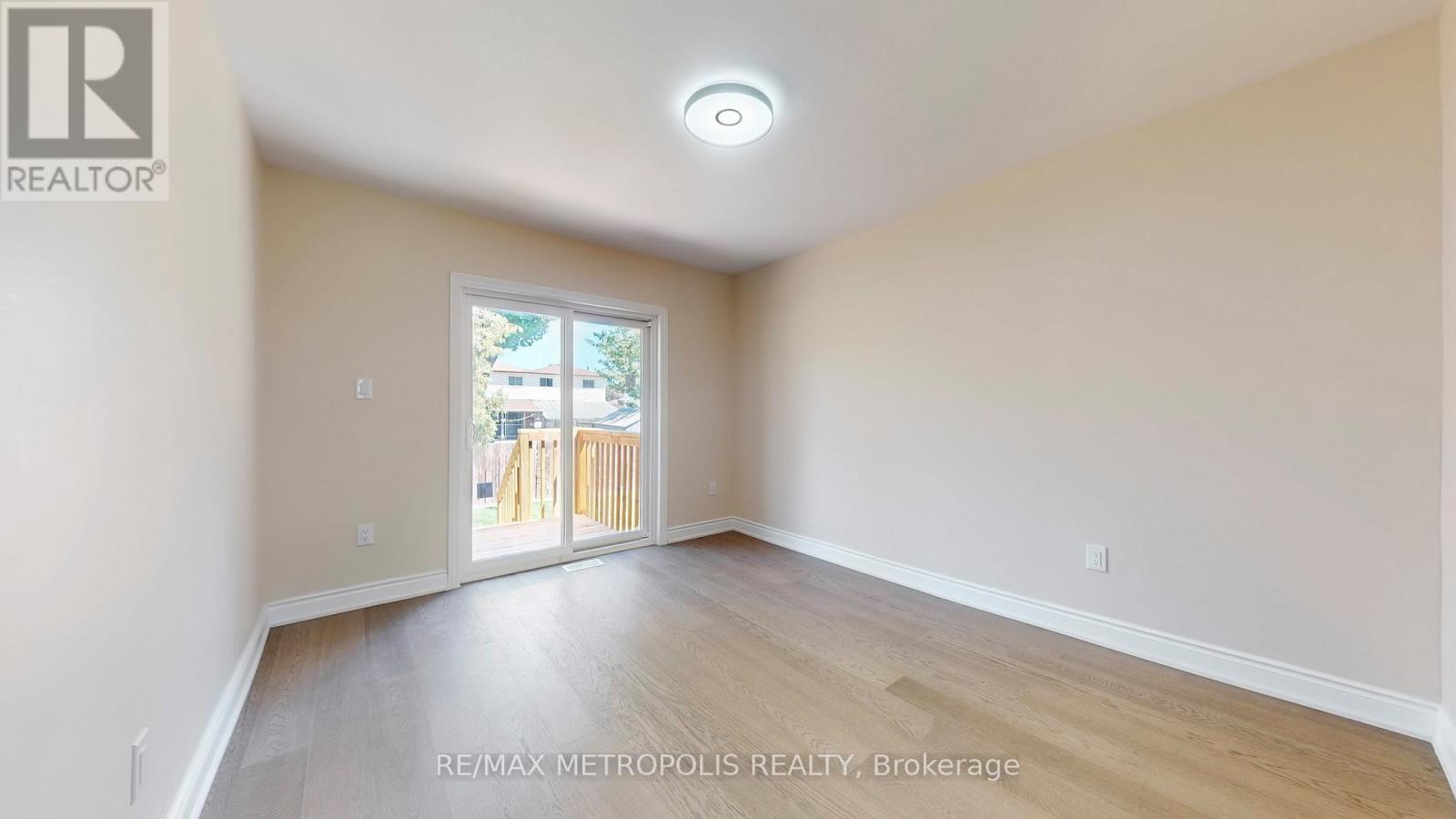 Photo 14 of 7087 Landen Court, Mississauga ON
