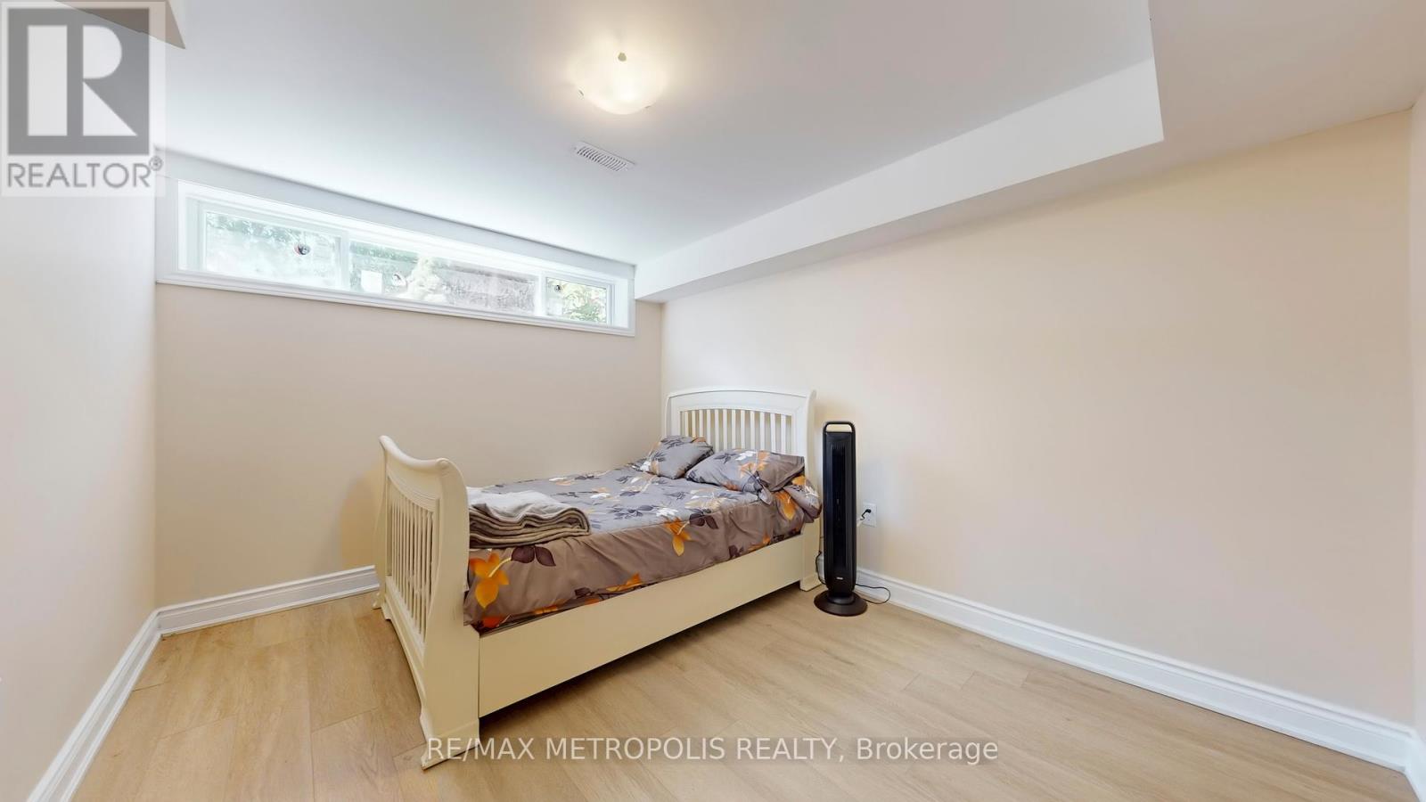 Photo 37 of 7087 Landen Court, Mississauga ON