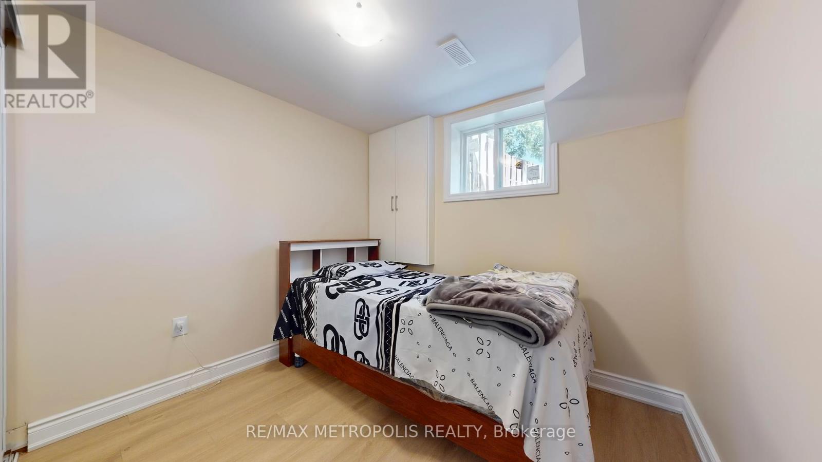 Photo 41 of 7087 Landen Court, Mississauga ON