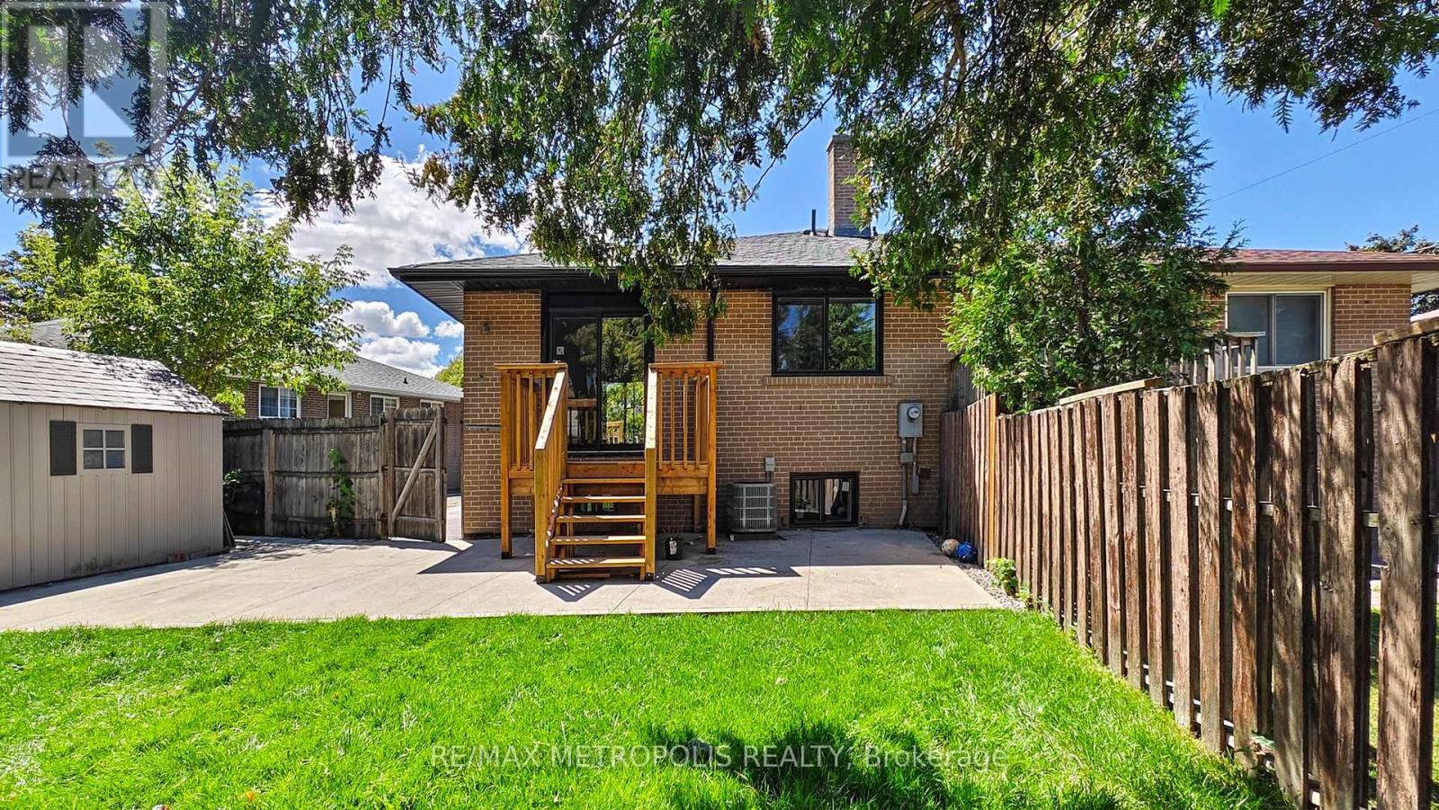 Photo 47 of 7087 Landen Court, Mississauga ON