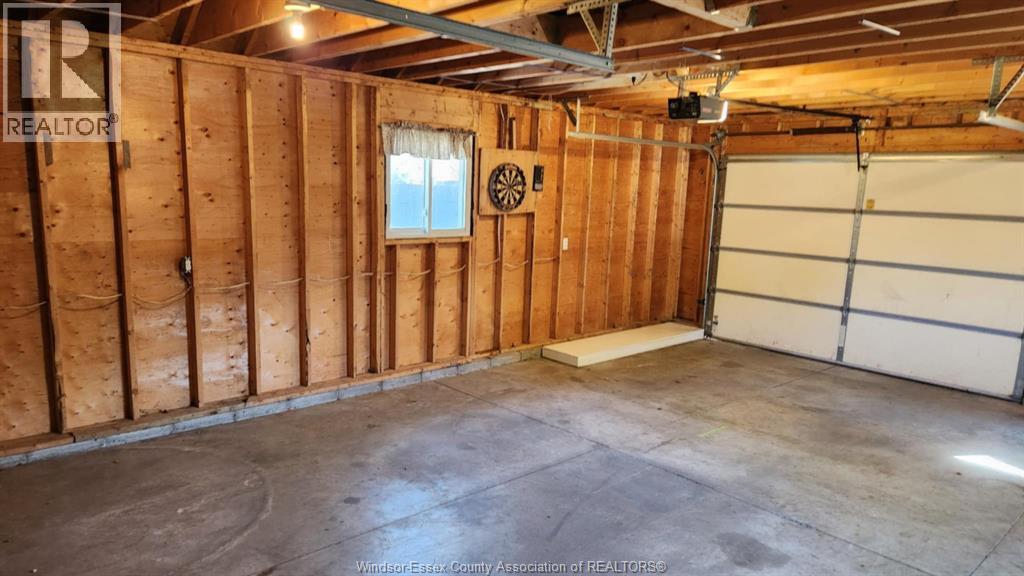 Photo 16 of 297 Talbot South, Essex ON