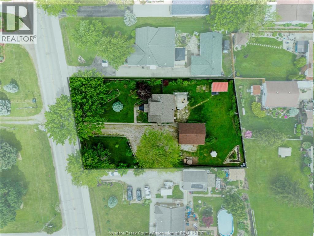 Photo 6 of 297 Talbot South, Essex ON
