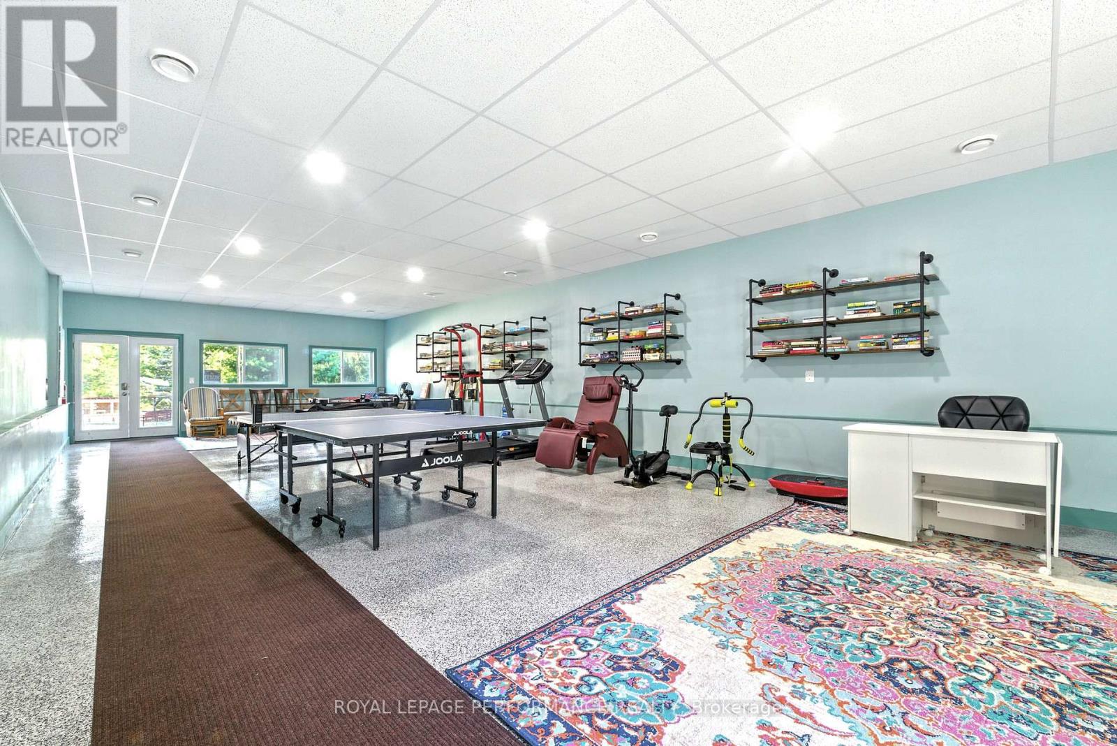 1371 VICTORIA STREET - 45