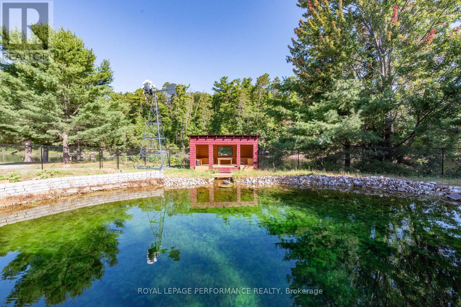 1371 VICTORIA STREET - 8