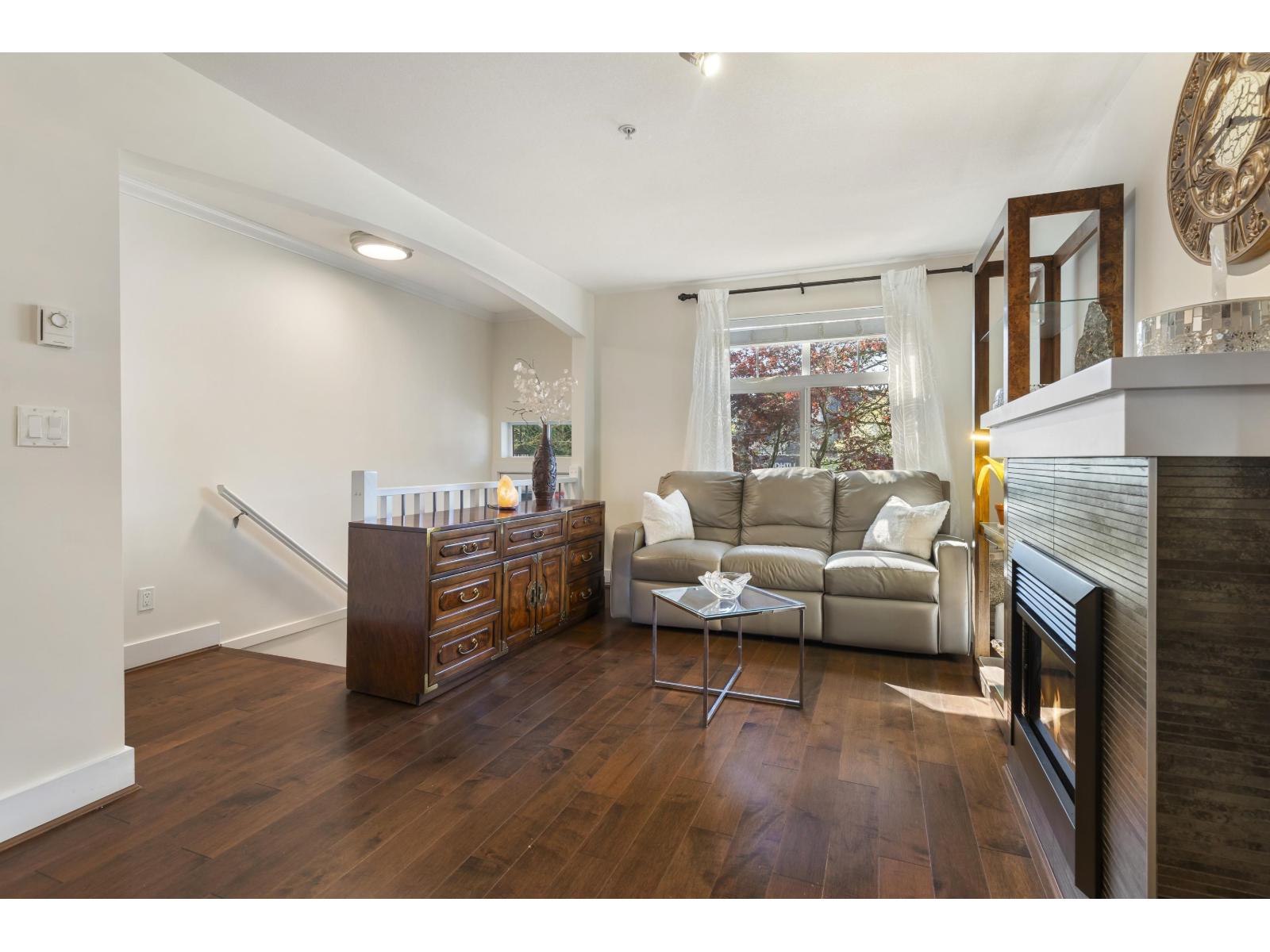 Photo 5 of 5 15833 26th Avenue, White Rock BC