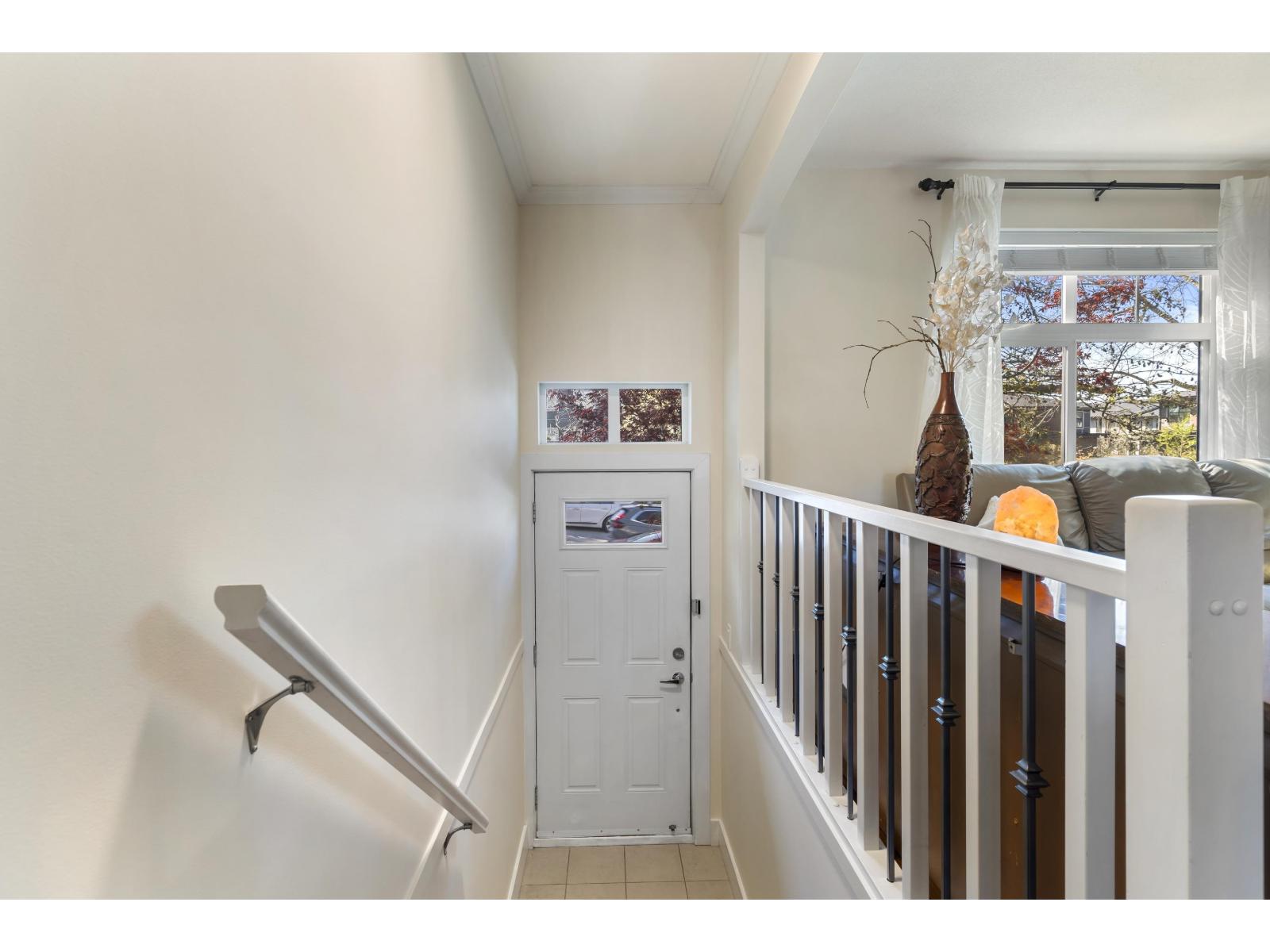 Photo 3 of 5 15833 26th Avenue, White Rock BC