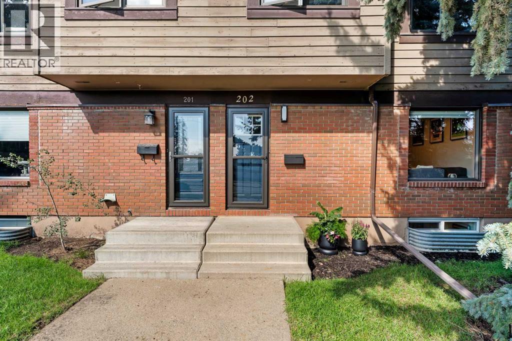 Photo 35 of 202 9803 24 Street Sw, Calgary AB