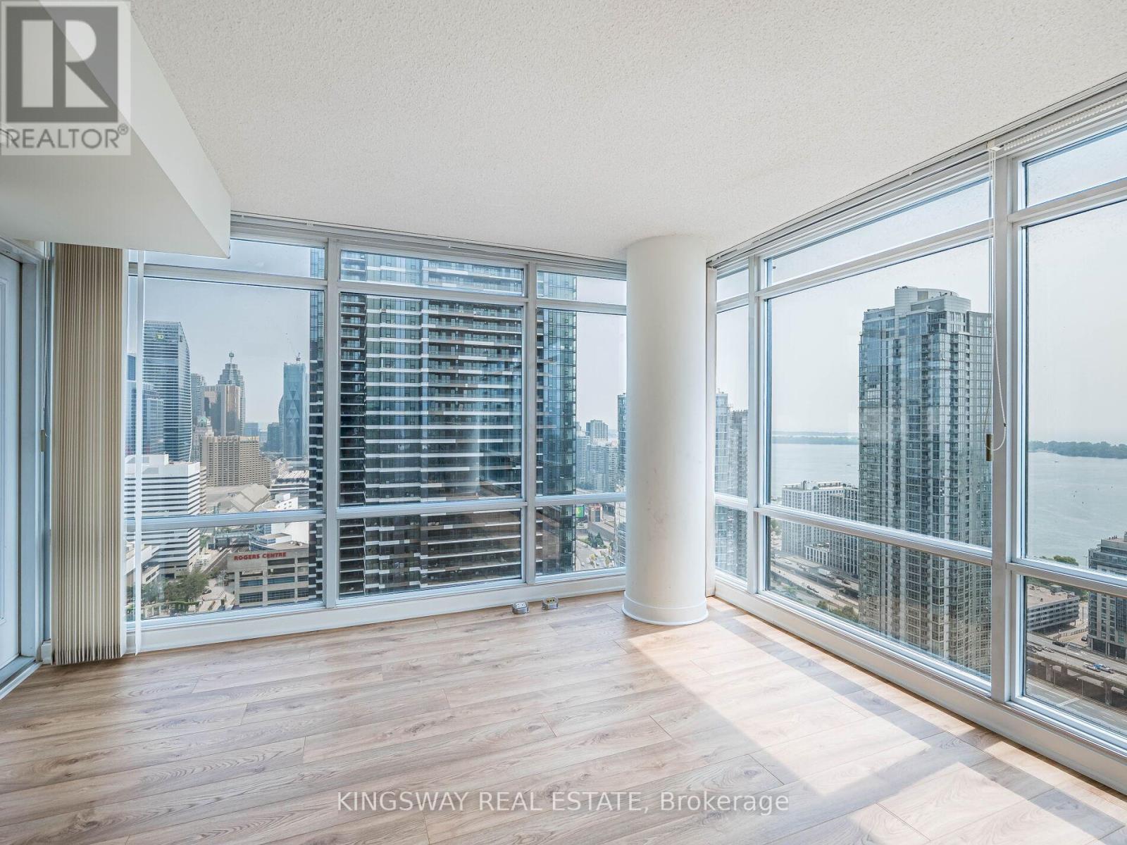 Photo 12 of 4206 25 Telegram Mews, Toronto ON