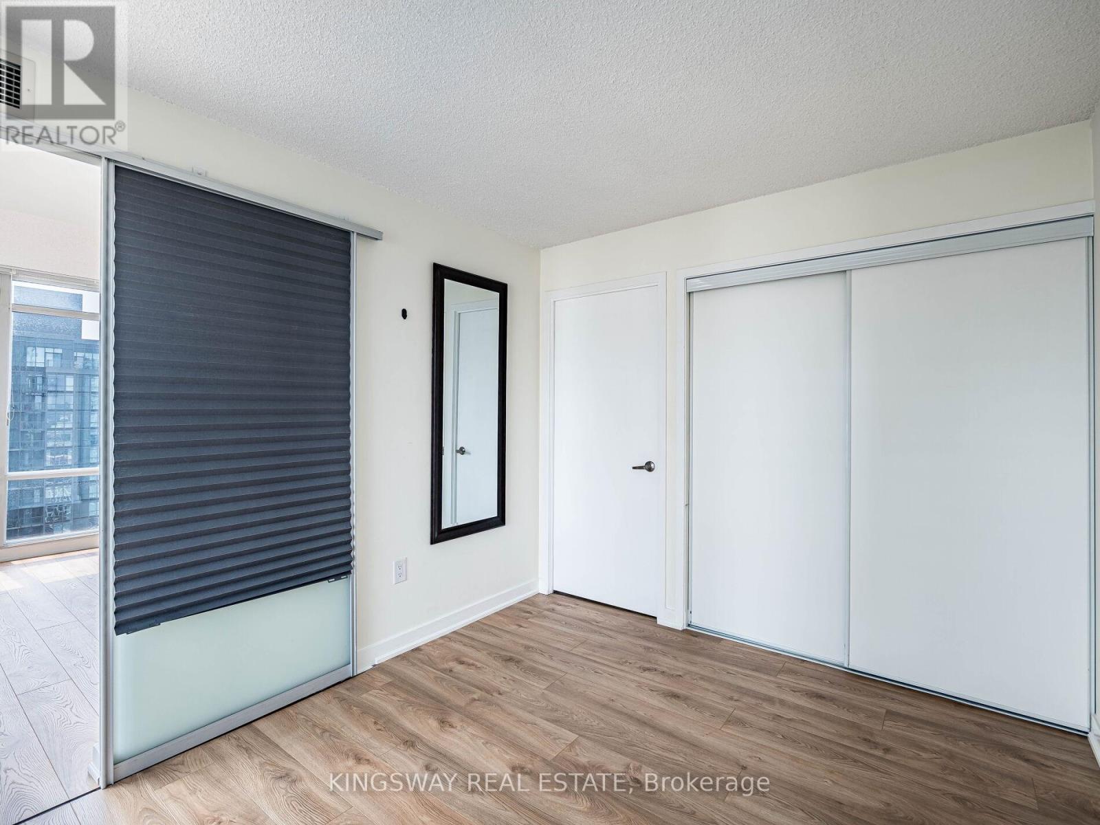 Photo 15 of 4206 25 Telegram Mews, Toronto ON