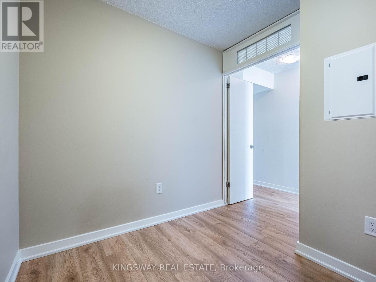 Photo 20 of 4206 25 Telegram Mews, Toronto ON