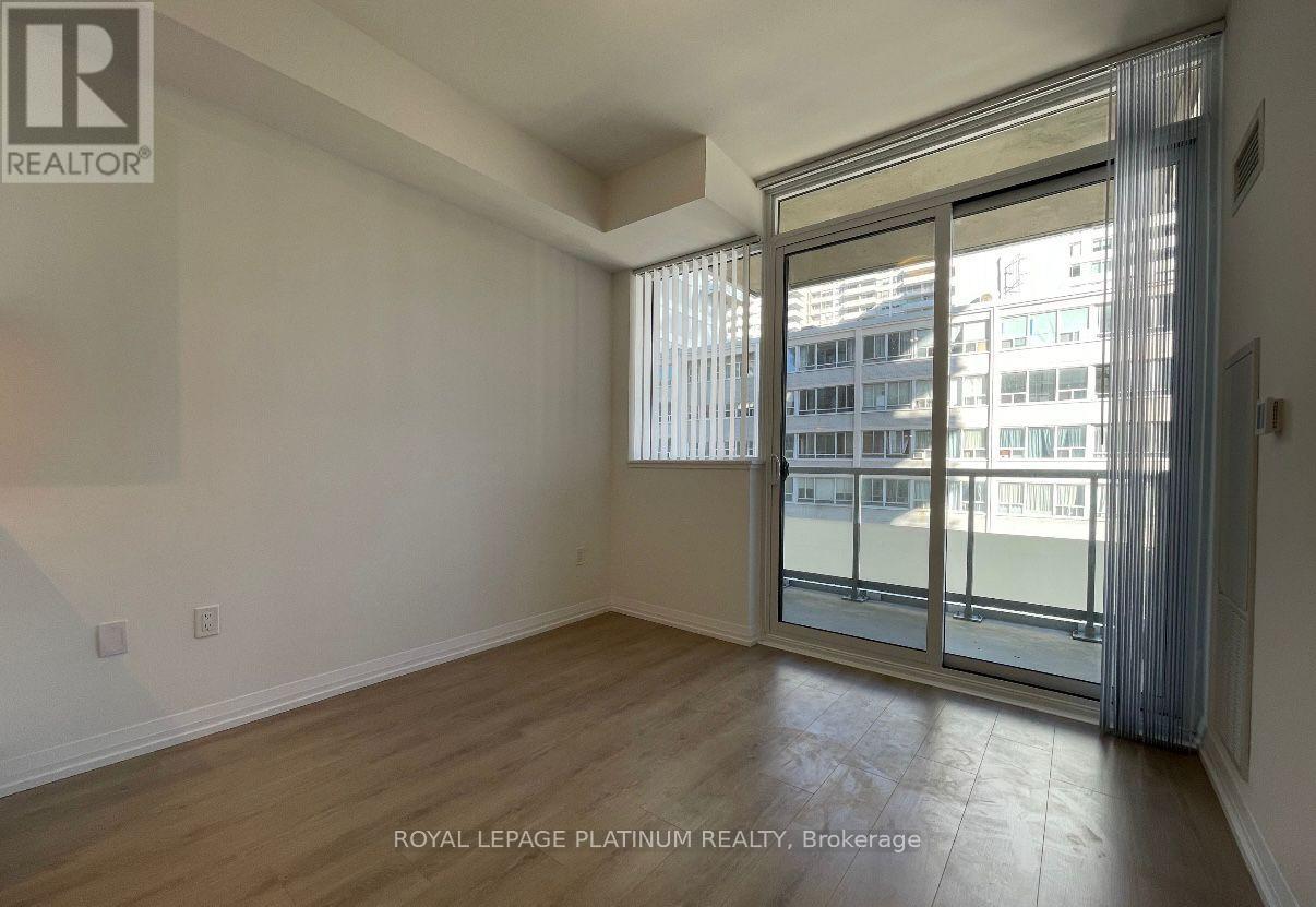 Photo 10 of 1105 25 Holly Street, Toronto ON