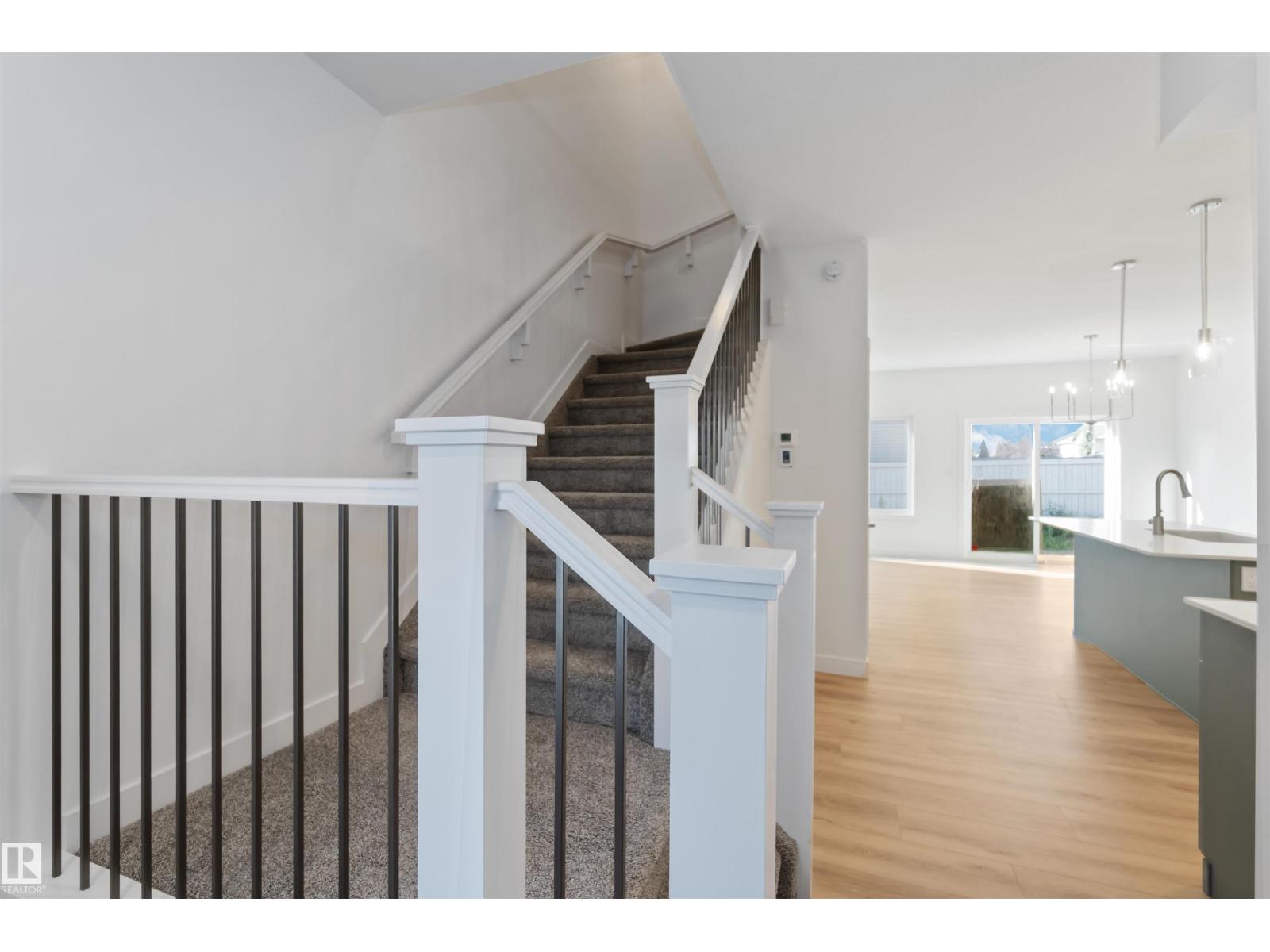Photo 5 of 8511 181 Av Nw, Edmonton AB