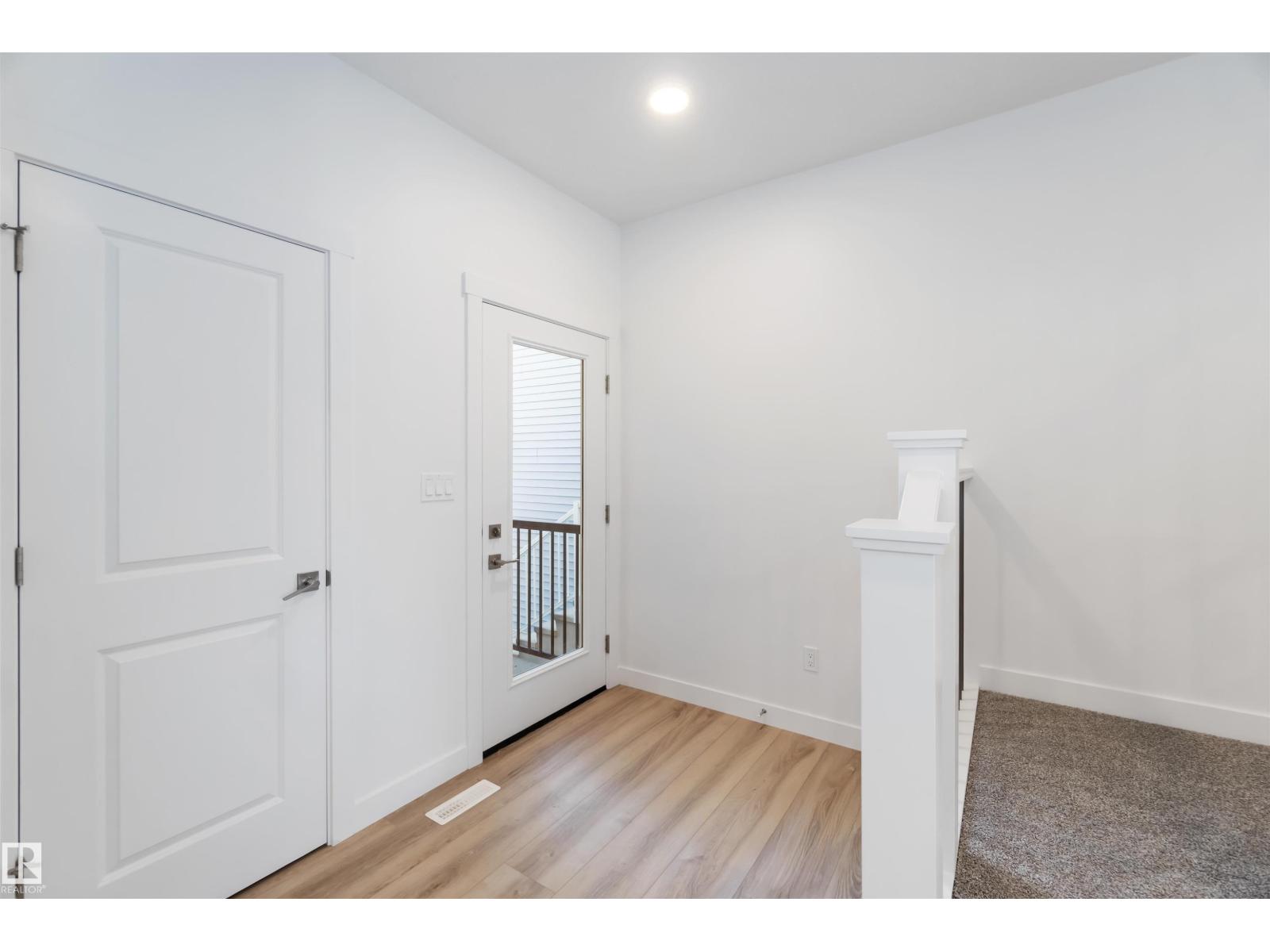 Photo 2 of 8511 181 Av Nw, Edmonton AB