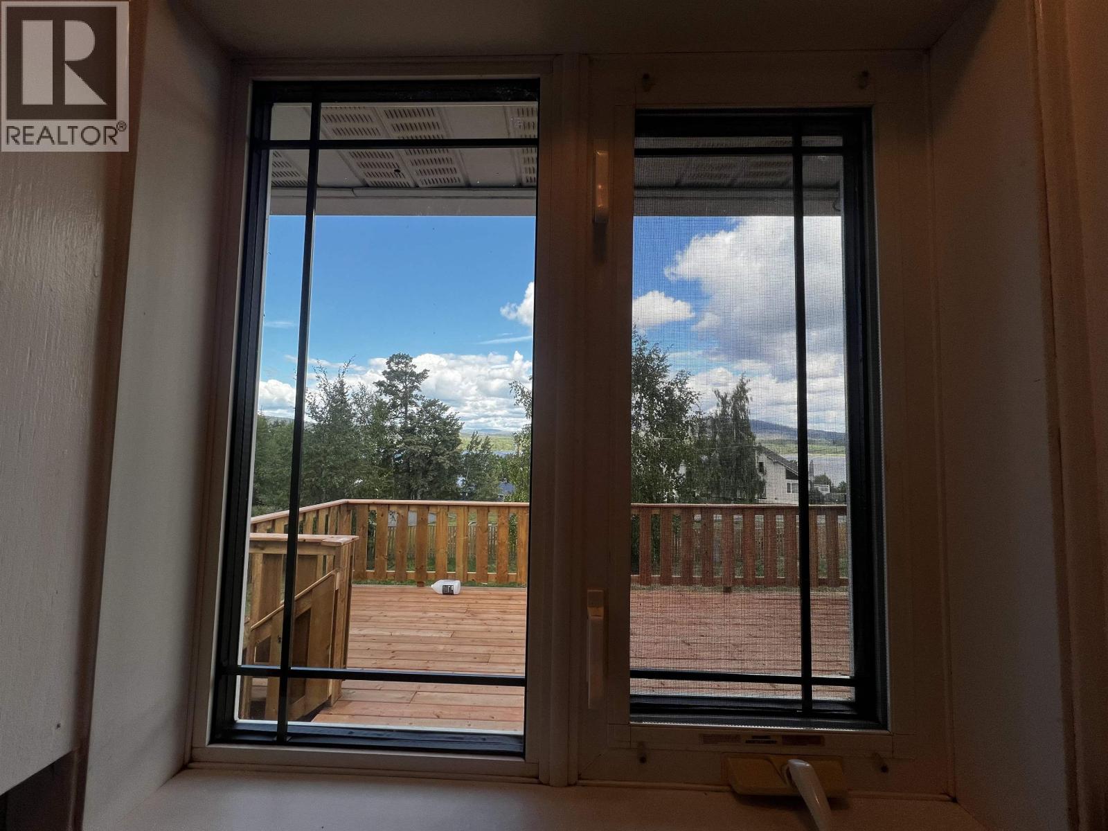 525 TUNASA DRIVE, Fraser Lake