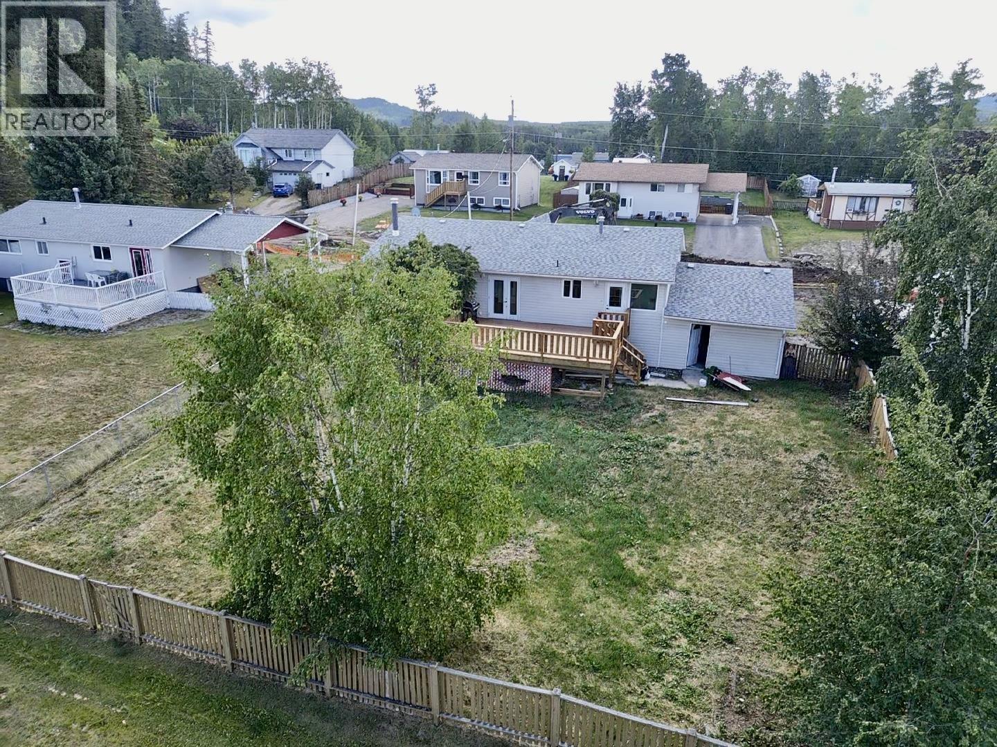 525 TUNASA DRIVE, Fraser Lake