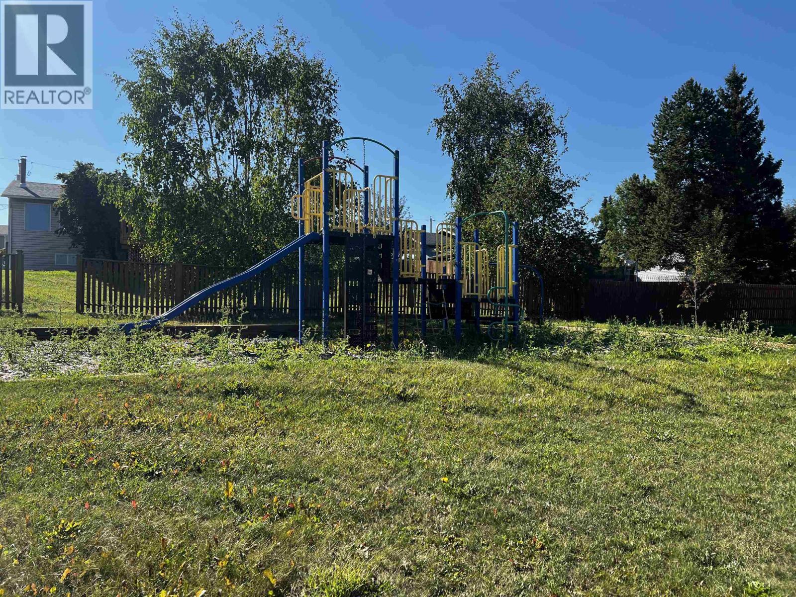 525 TUNASA DRIVE, Fraser Lake