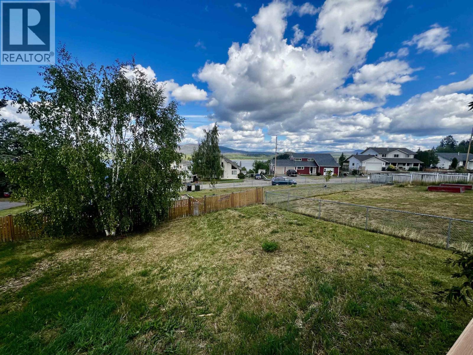 525 TUNASA DRIVE, Fraser Lake