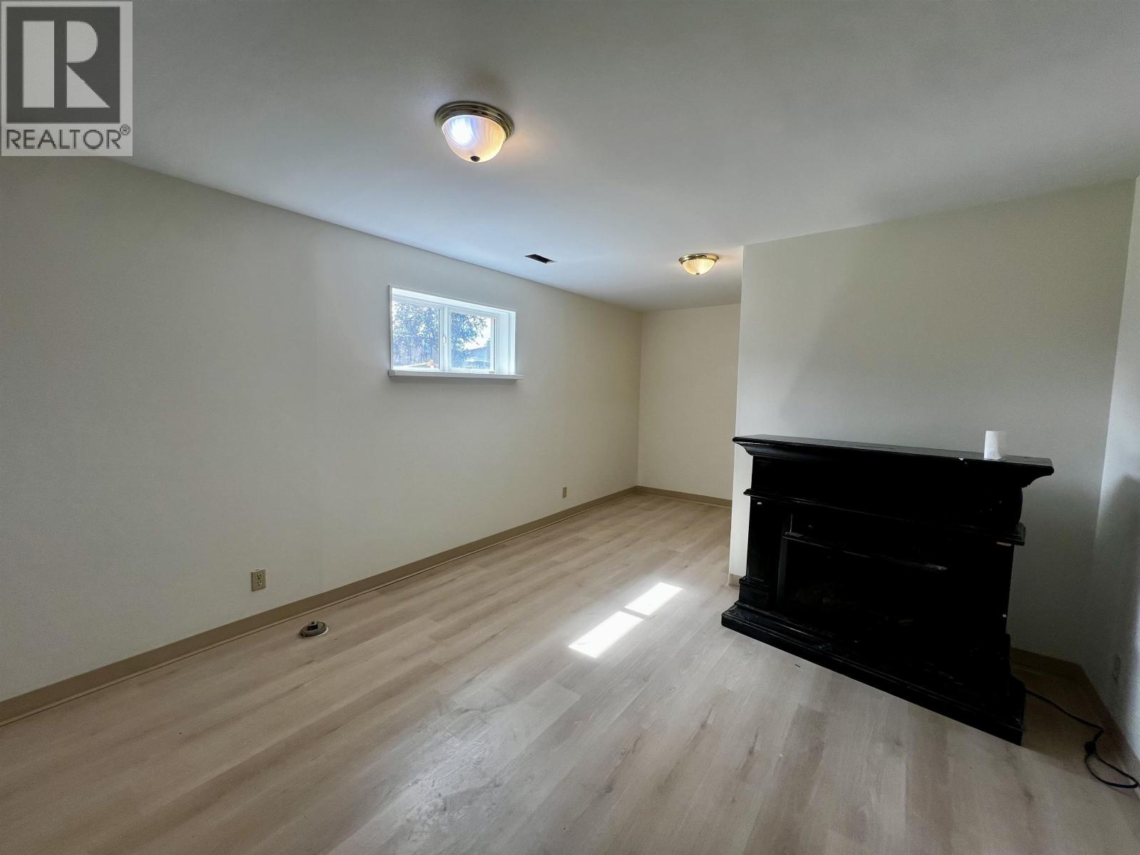 525 TUNASA DRIVE, Fraser Lake