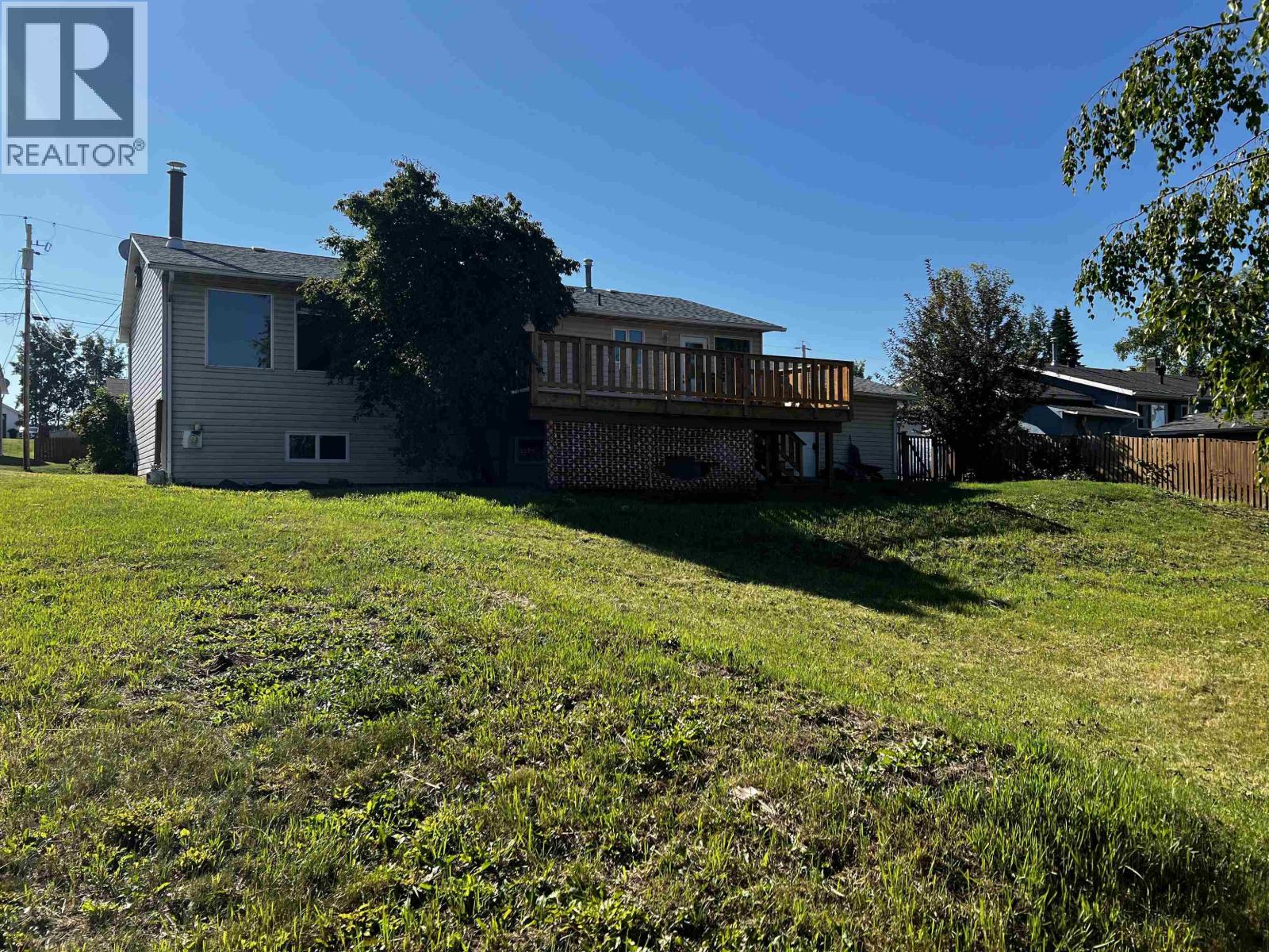 525 TUNASA DRIVE, Fraser Lake