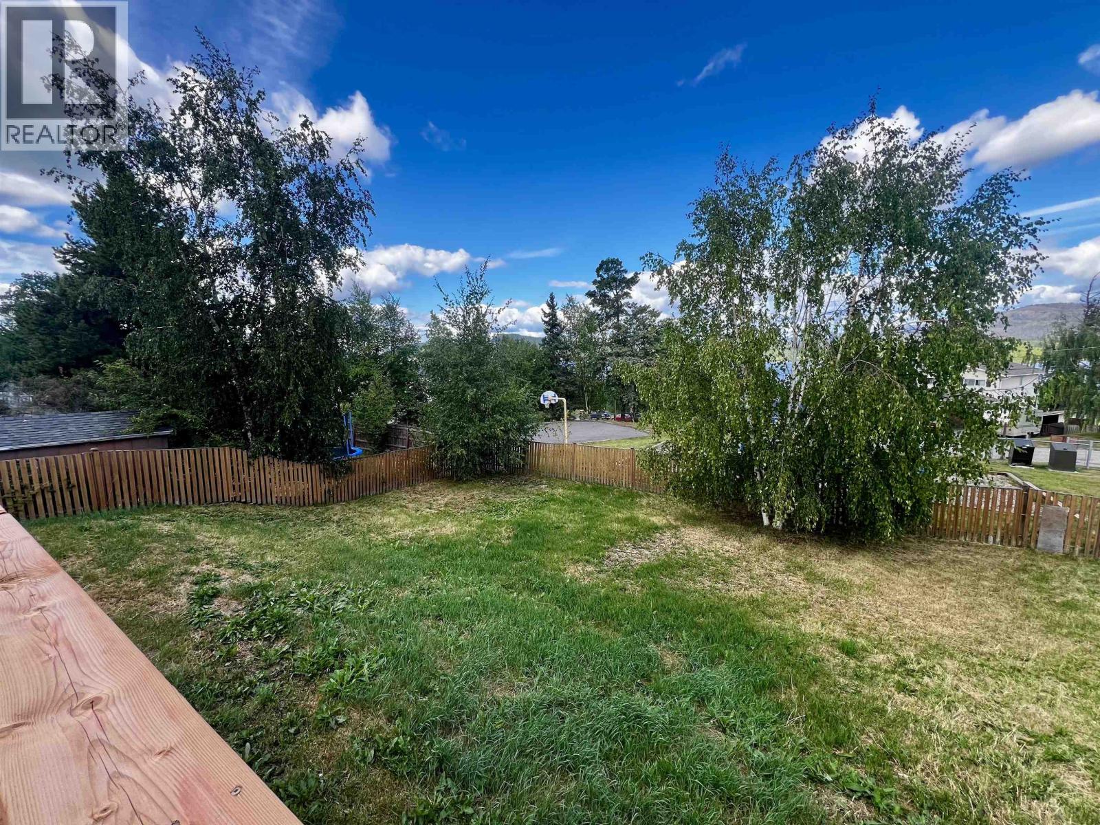 525 TUNASA DRIVE, Fraser Lake